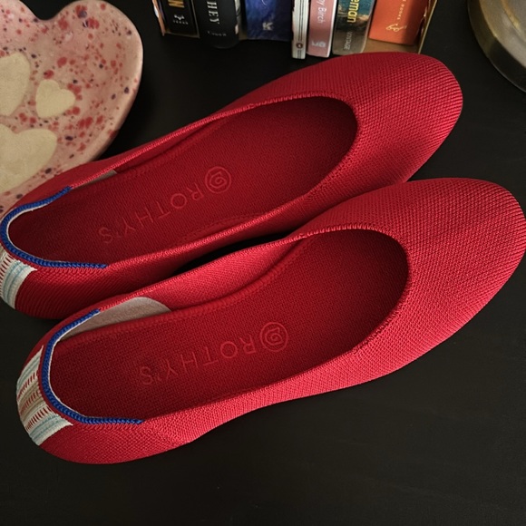 Rothy's Retired Print Red Cardinal Flats Square Toe in Size 9 - Picture 10 of 12